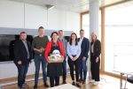 (c) Simone Kühnreich (RLV): v.l.n.r: Moritz Kölsch, Christoph Sandhäger, Silke Gorißen (Ministerin für Landwirtschaft und Verbraucherschutz des Landes Nordrhein-Westfalen), Thomas Genfeld, Charlotte Peine, Florian Kleinheßeling, Frauke Froning (c) Simone Kühnreich (RLV): v.l.n.r: Moritz Kölsch, Christoph Sandhäger, Silke Gorißen (Ministerin für Landwirtschaft und Verbraucherschutz des Landes Nordrhein-Westfalen), Thomas Genfeld, Charlotte Peine, Florian Kleinheßeling, Frauke Froning