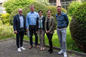 Ehrung ausscheidender Vorstandsmitglieder: ©Dorothee Warder, BRS (vl): Georg Geuecke, BRS-Vorsitzender; Paul Hegemann, verabschiedeter stellvertrender BRS-Vorsitzender; Sabine Mühlbach, verabschiedetes Vorstandsmitglied; Dr. Nora Hammer, BRS-Geschäftsführerin; Stephan Schneider, stellv. BRS-Geschäftsführer