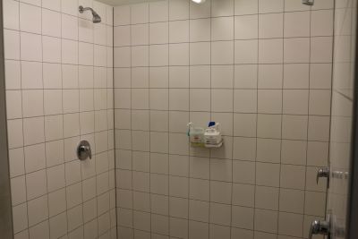 Hygieneschleuse - Duschraum (Quelle: BUS).