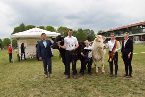 Foto (c): Carolin Nagel - Zur Bundesvorführsiegerin in der ältesten Altersklasse wurde Melissa Einemann gekürt. Jannik Kastens wurde Reservesieger